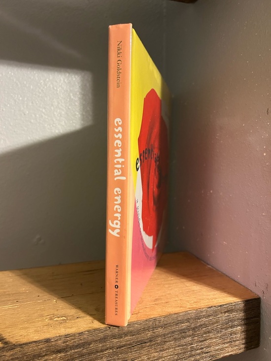 Essential Energy: A Guide to Aromatherapy and Essential Oils by Nikki Goldstein. - Picture 2 of 3